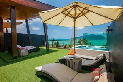 Beeindruckende 4-Schlafzimmer-Poolvilla mit Meerblick in Rawai
