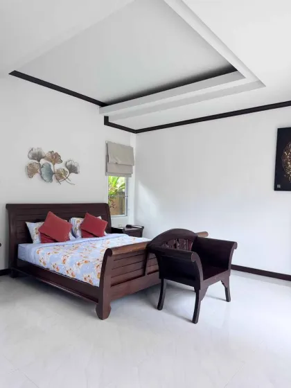 Villa 3 Chambres avec Piscine à Vendre à Rawai, Phuket