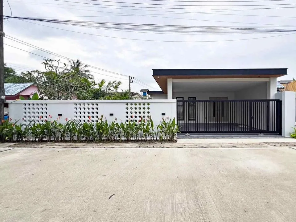 2 Schlafzimmer, 3 Badezimmer Villa zum Verkauf in Bangjo nahe Cherngtalay