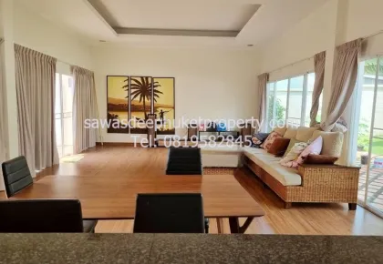 Villa en bord de mer avec piscine, 3 chambres et 4 salles de bain