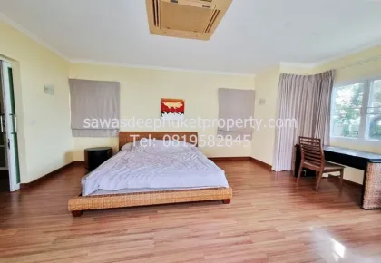Villa en bord de mer avec piscine, 3 chambres et 4 salles de bain