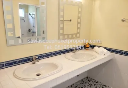 Villa en bord de mer avec piscine, 3 chambres et 4 salles de bain