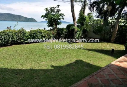 Villa en bord de mer avec piscine, 3 chambres et 4 salles de bain