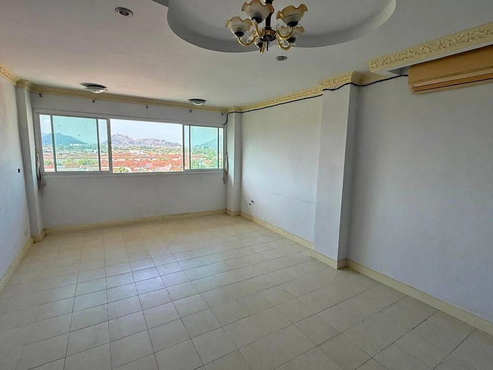 Geräumiges 2-Schlafzimmer-Apartment mit Blick in Wichit, Phuket