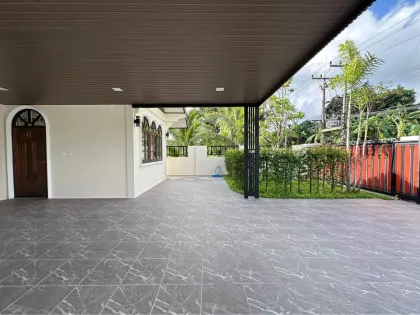 Geräumiges freistehendes 4-Schlafzimmer-Haus in Rawai, Phuket