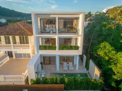 Villa de lujo moderna con vista al mar en Rawai