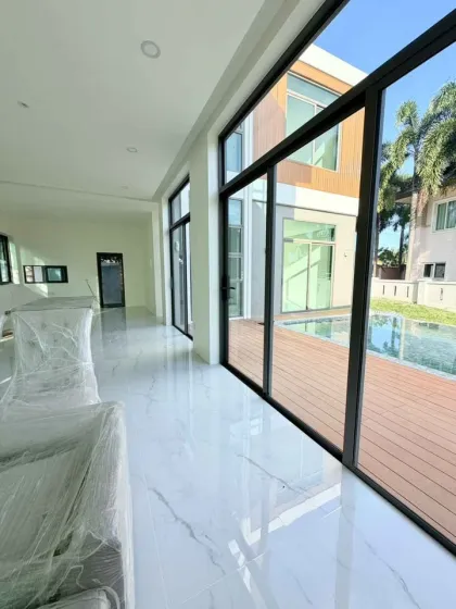Brand New 4-Bedroom Saltwater Pool Villa in Chalong Private Lagoon