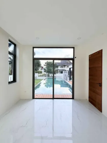 Brand New 4-Bedroom Saltwater Pool Villa in Chalong Private Lagoon