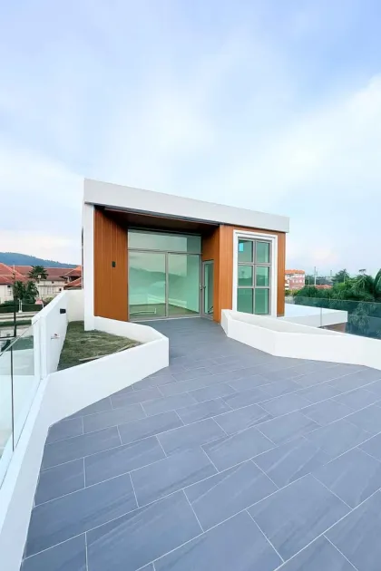 Brand New 4-Bedroom Saltwater Pool Villa in Chalong Private Lagoon