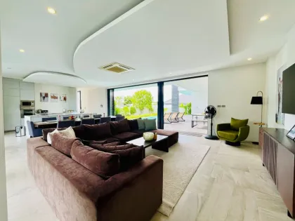 Villa de luxe 5 chambres avec piscine à Cherngtalay