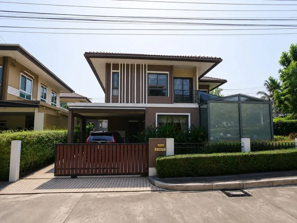 Saransiri Kohkaew 翻新四卧角屋