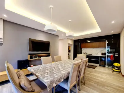 Casa Esquinera Renovada de 4 Habitaciones en Saransiri Kohkaew