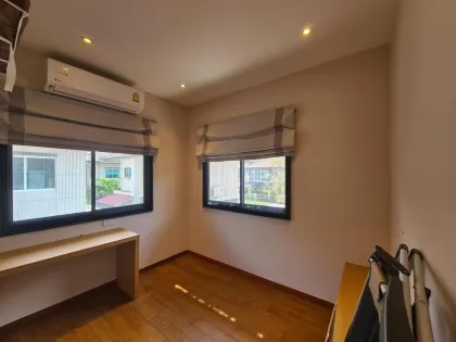 Casa Esquinera Renovada de 4 Habitaciones en Saransiri Kohkaew