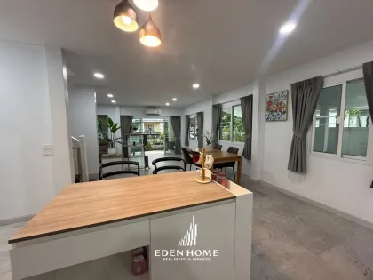 Renoviertes Familienhaus mit 3 Schlafzimmern & 2 Bädern in Land & Houses Chalong
