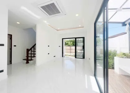 Вилла с 4 спальнями и 3 ванными в L&H Village, Чалонг