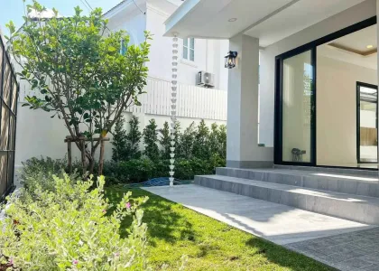 Вилла с 4 спальнями и 3 ванными в L&H Village, Чалонг