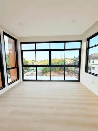Villa nueva con piscina de 3 habitaciones en Chalong, Phuket