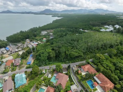 主路旁靠近亚木海滩的优质海景地块