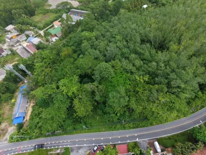 主路旁靠近亚木海滩的优质海景地块