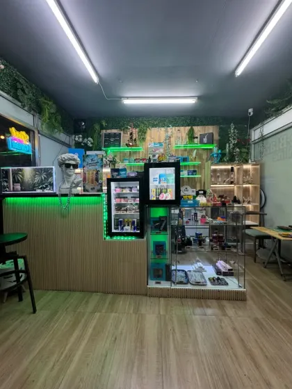 中央芭东现成咖啡店业务出售