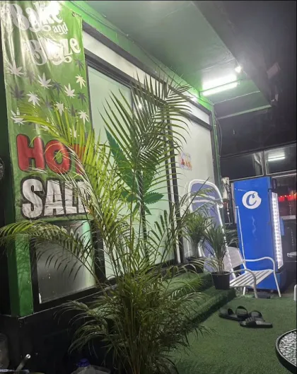 中央芭东现成咖啡店业务出售