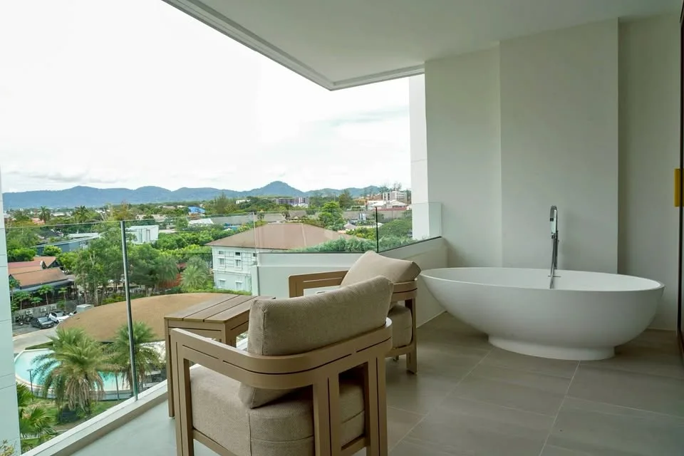 1-Zimmer-Wohnung mit Pool- und Seeblick in Thalang