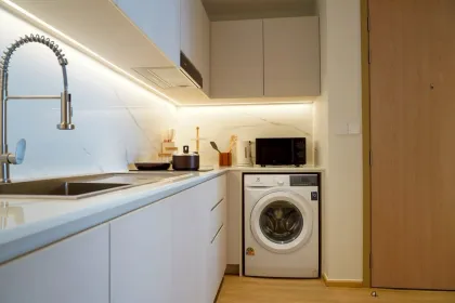 1-Zimmer-Wohnung mit Pool- und Seeblick in Thalang