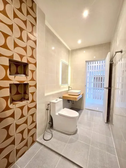 Chao Fah Garden Home 3: Villa Esquina de 4 Habitaciones y 3 Baños en Koh Kaew