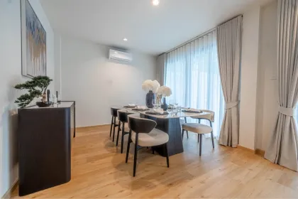 Villa con piscina de 3 dormitorios en venta en Thalang, Phuket