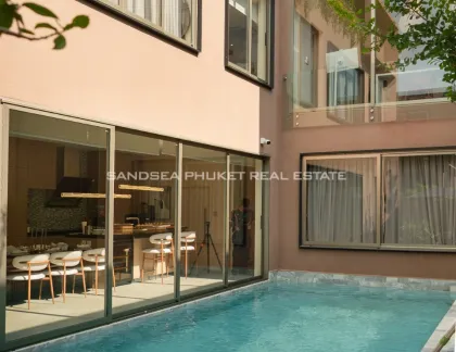 Villa moderna de 3 dormitorios con piscina en Pasak Thalang, Phuket