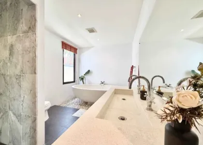 Villa con piscina privada y jacuzzi en Rawai