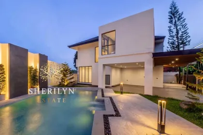 Villa Moderne avec Piscine à Vendre à Phuket Town