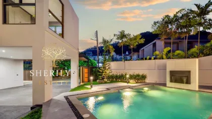 Villa Moderne avec Piscine à Vendre à Phuket Town