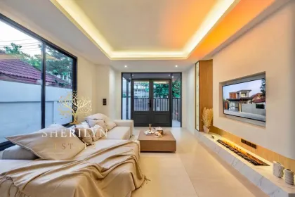 Villa Moderne avec Piscine à Vendre à Phuket Town