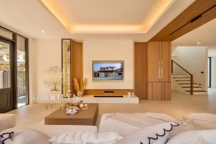 Villa Moderne avec Piscine à Vendre à Phuket Town