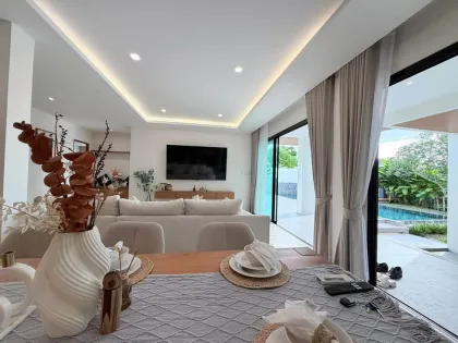 Dringender Verkauf: 3-Schlafzimmer-Poolvilla in Rawai