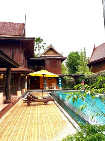 Geräumige 4-Schlafzimmer-Villa mit Pool zur Miete in Thalang