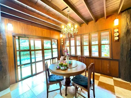 Geräumige 4-Schlafzimmer-Villa mit Pool zur Miete in Thalang