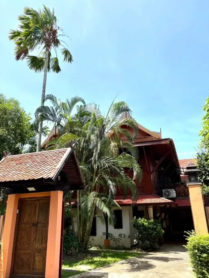 Geräumige 4-Schlafzimmer-Villa mit Pool zur Miete in Thalang