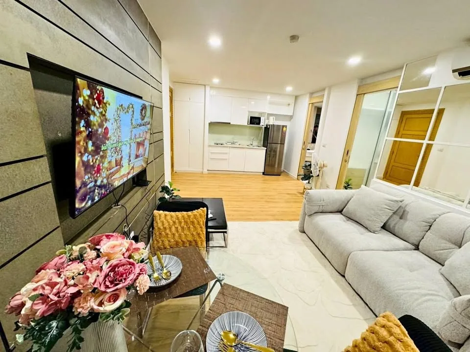 Condominio de 1 dormitorio con vista a la montaña en The Baycliff Patong