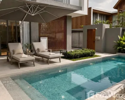 Modern 3-Bedroom Villa Near Bang Tao Beach