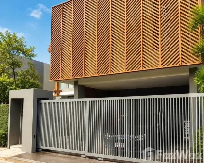 Modern 3-Bedroom Villa Near Bang Tao Beach