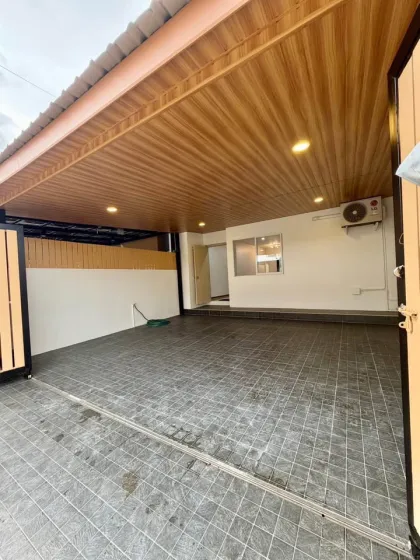 Villa Renovada de 3 Dormitorios en The First Village, Phuket Town