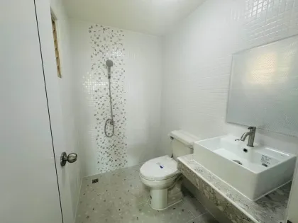 Neu renovierte 1-Zimmer-Wohnung im Zentrum von Phuket