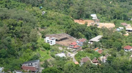 普吉岛卡马拉待售土地及现有房屋结构