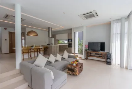 Villa Civetta con 3 dormitorios y piscina privada en Nai Harn