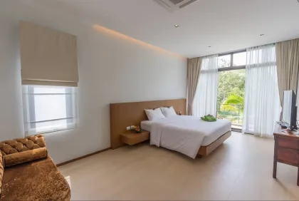 Villa Civetta con 3 dormitorios y piscina privada en Nai Harn