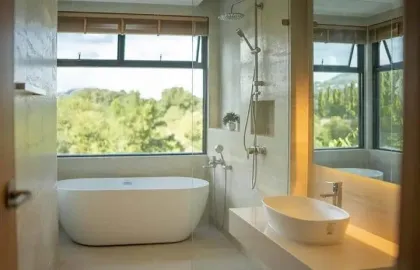 Villa con 3 dormitorios y piscina en venta en Chalong, Phuket