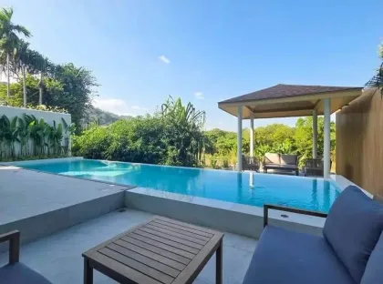 Villa con 3 dormitorios y piscina en venta en Chalong, Phuket