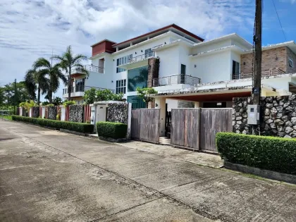 Современная вилла с 6 спальнями в 99 Phuket Andaman Tropical Home, Чалонг